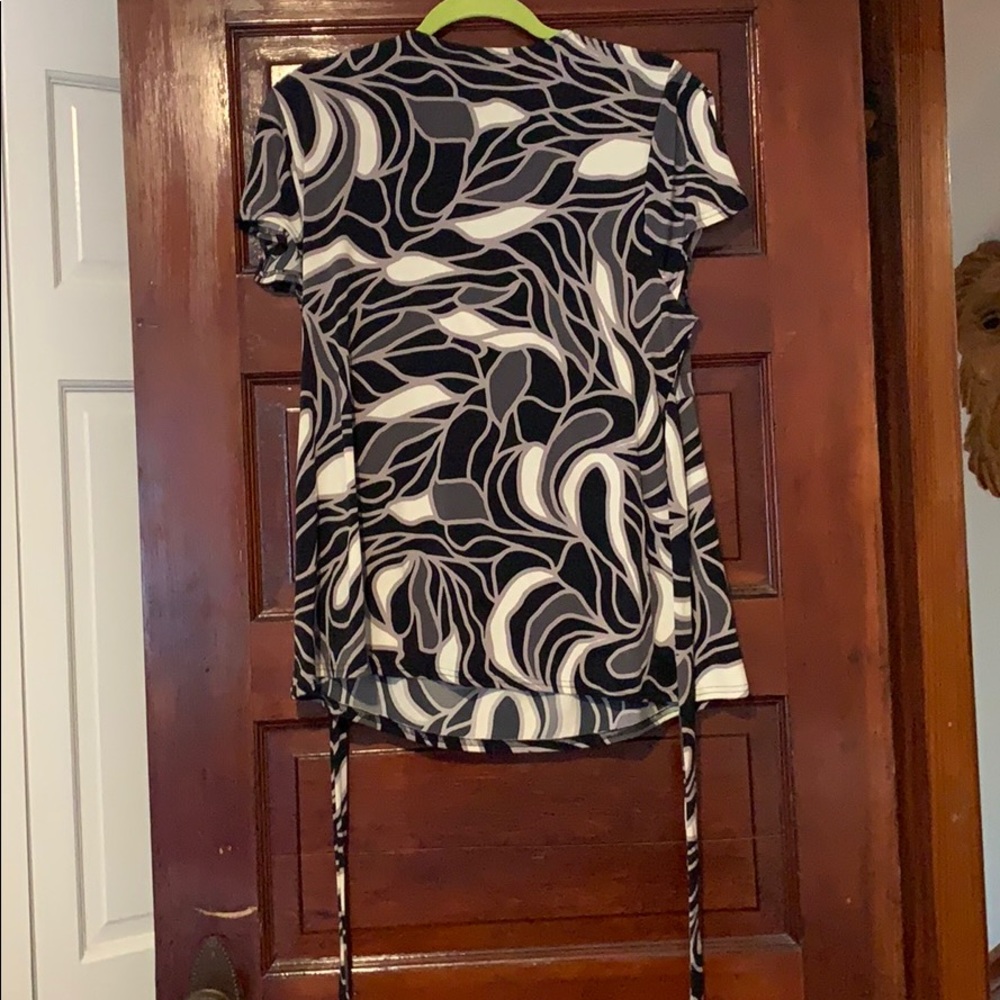 Top - Picture 2 of 2